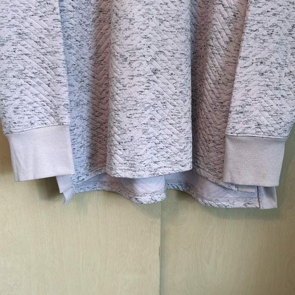 Quilted Pull Over Sweatshirt 2X - Picture 2 of 6